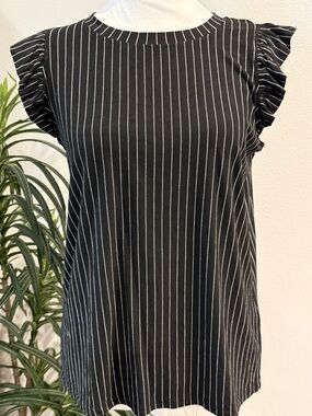 Modern Works Stripe Top Ruffle Sleeves Black with White Stripe Short Sleeve S